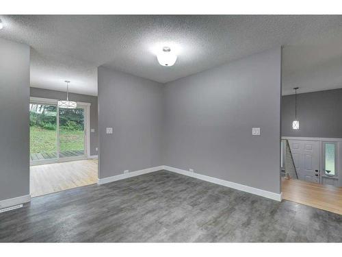 240090 370 Avenue West, Rural Foothills County, AB - Indoor Photo Showing Other Room