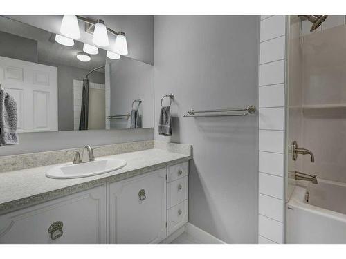 240090 370 Avenue West, Rural Foothills County, AB - Indoor Photo Showing Bathroom