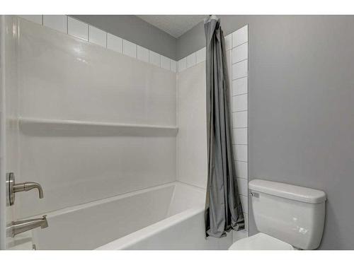 240090 370 Avenue West, Rural Foothills County, AB - Indoor Photo Showing Bathroom