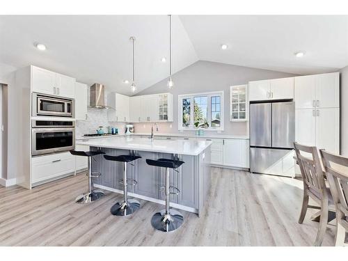 3 Glenview Crescent Sw, Calgary, AB - Indoor Photo Showing Kitchen With Stainless Steel Kitchen With Upgraded Kitchen