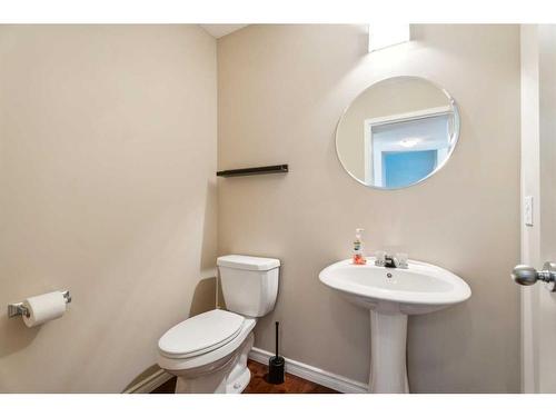 73 Rocky Ridge Heath Nw, Calgary, AB - Indoor Photo Showing Bathroom