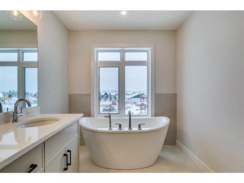 649 Cottageclub Bend, Rural Rocky View County, AB - Indoor Photo Showing Bathroom