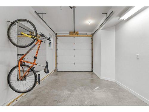 501 3 Street, Canmore, AB - Indoor Photo Showing Garage