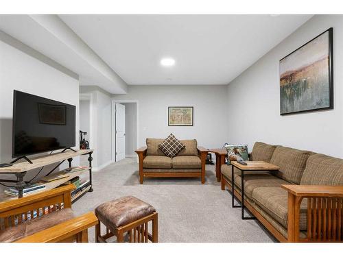 336 Marina Cove Se, Calgary, AB - Indoor Photo Showing Living Room