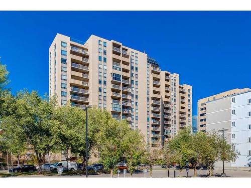 1205-924 14 Avenue Sw, Calgary, AB - Outdoor With Balcony With Facade