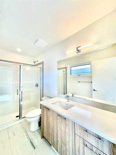 509-857 Belmont Drive Sw, Calgary, AB - Indoor Photo Showing Bathroom