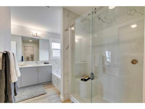 324 Legacy Circle Se, Calgary, AB - Indoor Photo Showing Bathroom