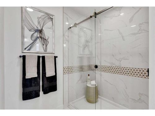 328 Legacy Circle Se, Calgary, AB - Indoor Photo Showing Bathroom