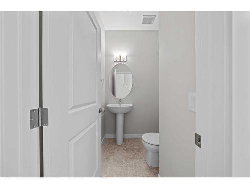 482 Canals Crossing Sw, Airdrie, AB - Indoor Photo Showing Bathroom