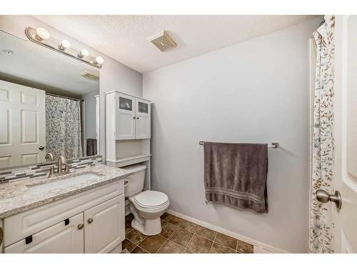 203-15320 Bannister Road Se, Calgary, AB - Indoor Photo Showing Bathroom