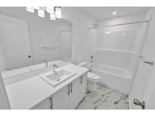 141 Corner Glen Way Ne, Calgary, AB - Indoor Photo Showing Bathroom