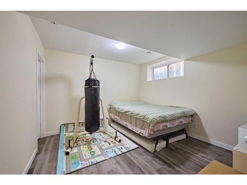 62 Marquis Common Se, Calgary, AB - Indoor Photo Showing Bedroom