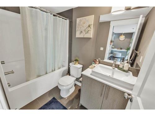 6203-302 Skyview Ranch Drive Ne, Calgary, AB - Indoor Photo Showing Bathroom