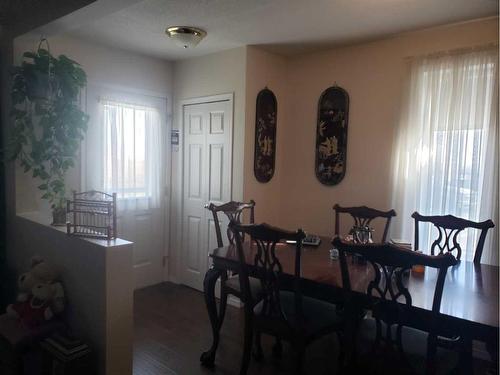 328 6 Avenue North, Champion, AB - Indoor Photo Showing Dining Room