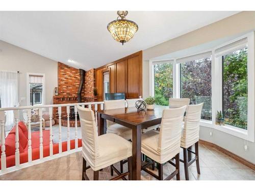 111 Edforth Place Nw, Calgary, AB - Indoor Photo Showing Dining Room