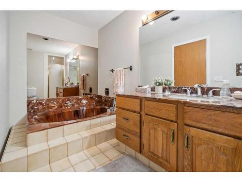 111 Edforth Place Nw, Calgary, AB - Indoor Photo Showing Bathroom