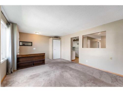 115 Deerview Court Se, Calgary, AB - Indoor