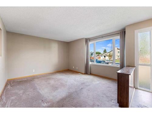 115 Deerview Court Se, Calgary, AB - Indoor Photo Showing Other Room