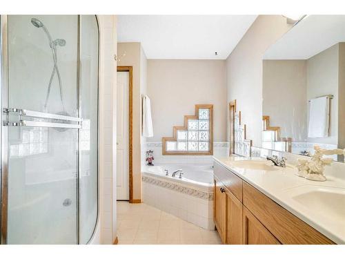 306 Citadel Drive Nw, Calgary, AB - Indoor Photo Showing Bathroom