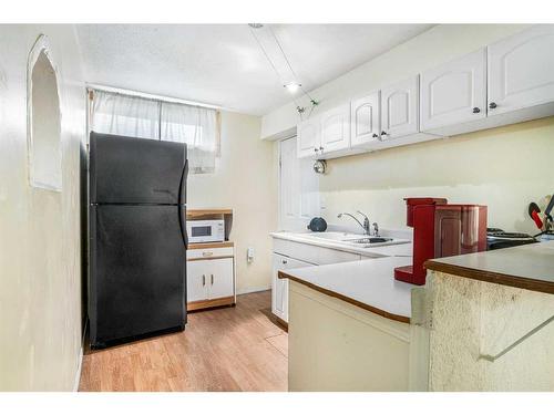 306 Citadel Drive Nw, Calgary, AB - Indoor Photo Showing Kitchen