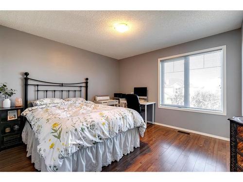 152 Cramond Green Se, Calgary, AB - Indoor Photo Showing Bedroom