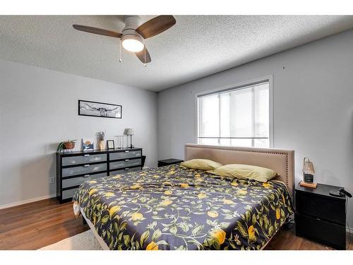 152 Cramond Green Se, Calgary, AB - Indoor Photo Showing Bedroom