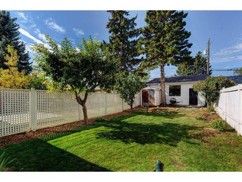 627 37 Street Sw, Calgary, AB - Outdoor