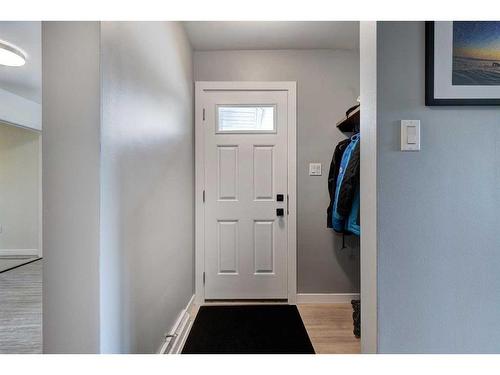 627 37 Street Sw, Calgary, AB - Indoor Photo Showing Other Room