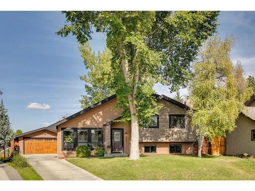 342 Oakwood Place Sw, Calgary, AB - Outdoor