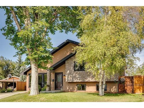 342 Oakwood Place Sw, Calgary, AB - Outdoor