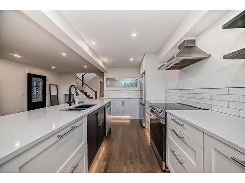 2126 18A Street Sw, Calgary, AB - Indoor Photo Showing Kitchen With Double Sink