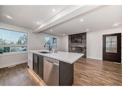 2126 18A Street Sw, Calgary, AB - Indoor Photo Showing Kitchen With Double Sink