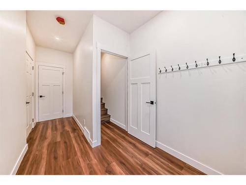 2126 18A Street Sw, Calgary, AB - Indoor Photo Showing Other Room