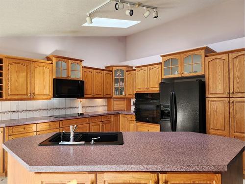 3021 214 Street, Bellevue, AB - Indoor Photo Showing Kitchen