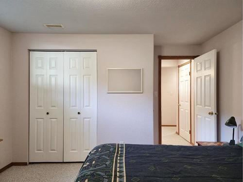 3021 214 Street, Bellevue, AB - Indoor Photo Showing Bedroom