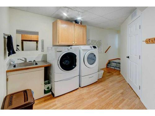 13 Crystal Ridge Cove, Strathmore, AB - Indoor Photo Showing Laundry Room