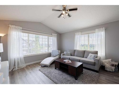 60 Tuscany Glen Park Nw, Calgary, AB - Indoor Photo Showing Living Room