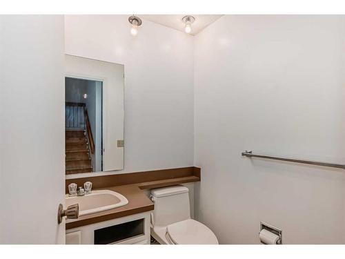 49-3302 50 Street Nw, Calgary, AB - Indoor Photo Showing Bathroom