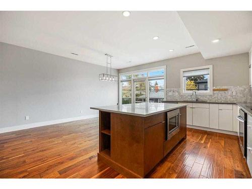 104-1804 34 Avenue Sw, Calgary, AB - Indoor Photo Showing Kitchen With Upgraded Kitchen