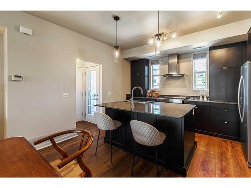 3-1820 34 Avenue Sw, Calgary, AB - Indoor Photo Showing Kitchen With Double Sink With Upgraded Kitchen