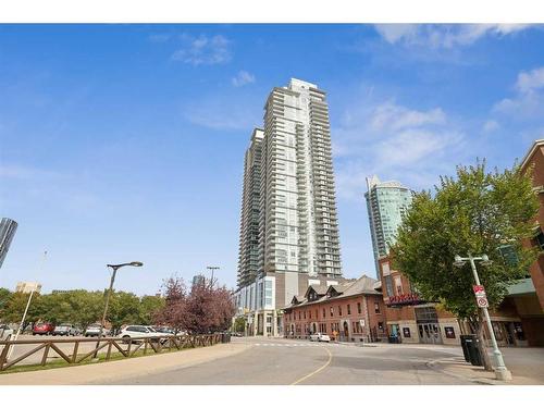 1910-1188 3 Street Se, Calgary, AB - Outdoor With Facade