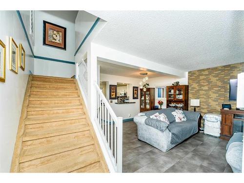 356 Falton Drive Ne, Calgary, AB - Indoor