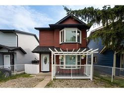 356 Falton Drive NE Calgary, AB T3J 2X3