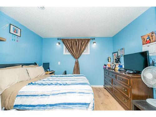 356 Falton Drive Ne, Calgary, AB - Indoor Photo Showing Bedroom