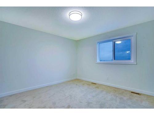 502-33 Merganser Drive West, Chestermere, AB - Indoor Photo Showing Other Room