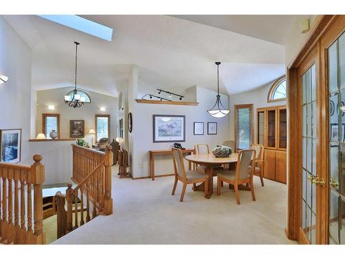 278 Hamptons Park Nw, Calgary, AB - Indoor Photo Showing Dining Room