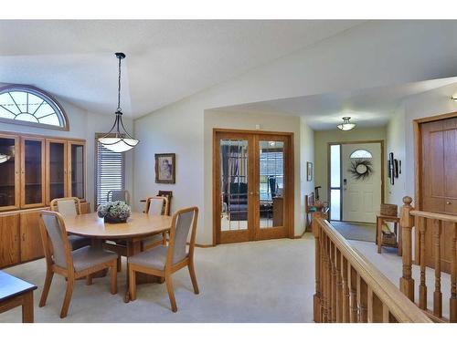 278 Hamptons Park Nw, Calgary, AB - Indoor Photo Showing Dining Room