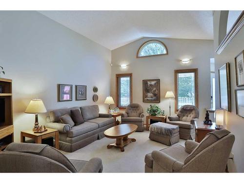 278 Hamptons Park Nw, Calgary, AB - Indoor Photo Showing Living Room With Fireplace