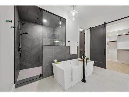 183 Springbank Heights Place, Rural Rocky View County, AB - Indoor Photo Showing Bathroom