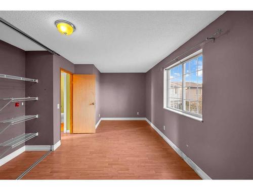 323 Martinbrook Place Ne, Calgary, AB - Indoor Photo Showing Other Room